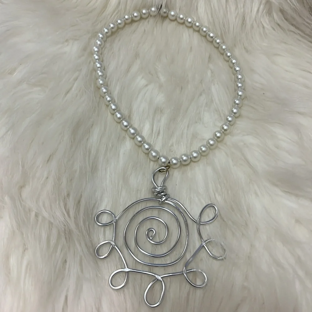 Silver Hand Design Pendant Stretchy Faux Pearl One of a Kind Necklacr